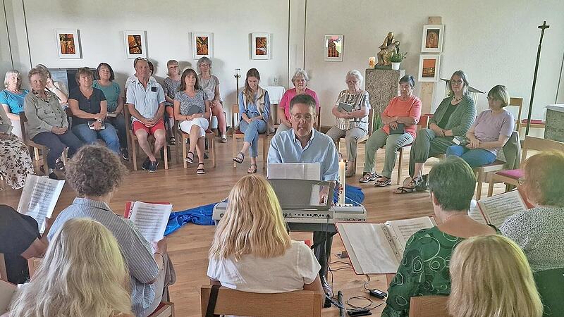 Ein Gottesdienst zur Sommersonnenwende wurde in der Kirche in Oberwildflecken mit Pastoralreferent Bernhard Hopf gefeiert.