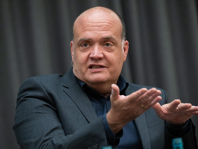 Die Lesung von Robin Alexander im Rahmen des BamLit wird verschoben. Die Lesung von Robin Alexander im Rahmen des BamLit wird verschoben.