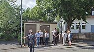 Der Verkehrssenat machte sich vor Ort ein Bild von der Verkehrssituation im Bereich des Kinderhortes in der Oberen Birkleite. Gemeinsam wurden Möglichkeiten beraten, die Sichtverhältnisse zu verbessern und die Bring- und Abholsituation für Eltern ... Der Verkehrssenat machte sich vor Ort ein Bild von der Verkehrssituation im Bereich des Kinderhortes in der Oberen Birkleite. Gemeinsam wurden Möglichkeiten beraten, die Sichtverhältnisse zu verbessern und die Bring- und Abholsituation für Eltern ...