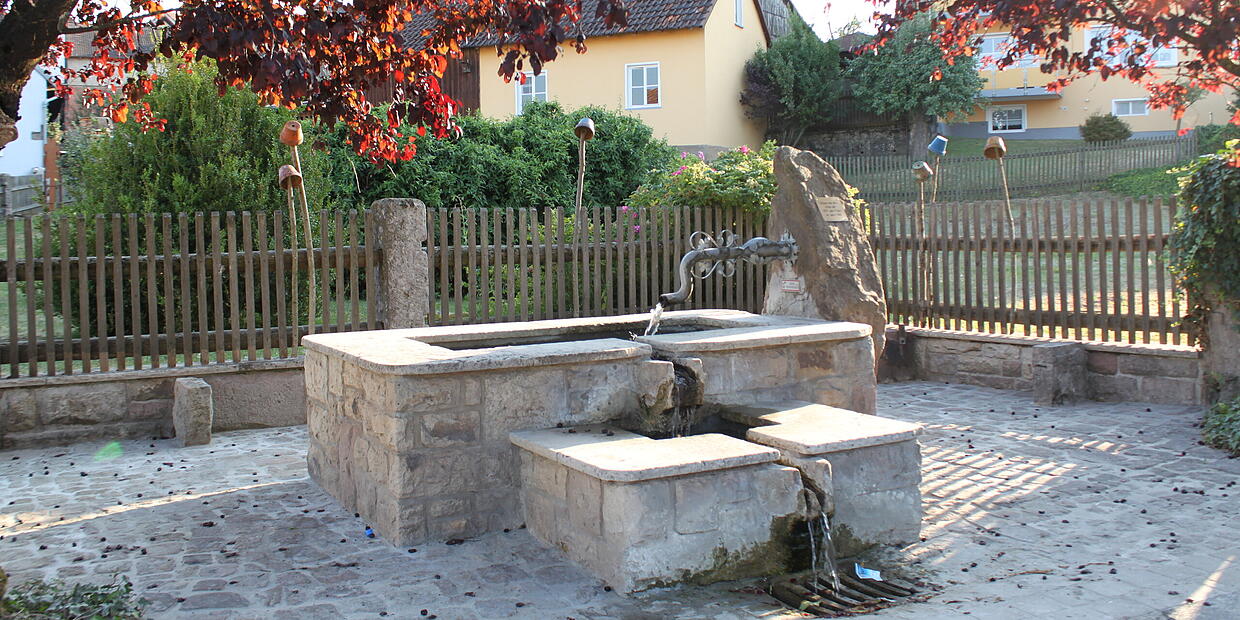 Förderzusage für Dorfbrunnen in Oberleichtersbach
