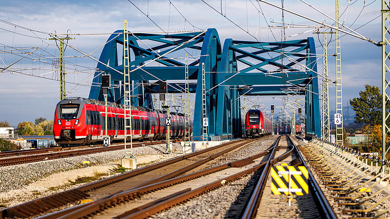 Endlich: Ab dem 9. September rollen die Z&uuml;ge wieder zwischen Forchheim und Bamberg. Weit dem 25. August war die Strecke komplett gesperrt, weil im Landkreis Bamberg letzte Arbeiten des viergleisigen Ausbaus zu erledigen waren.