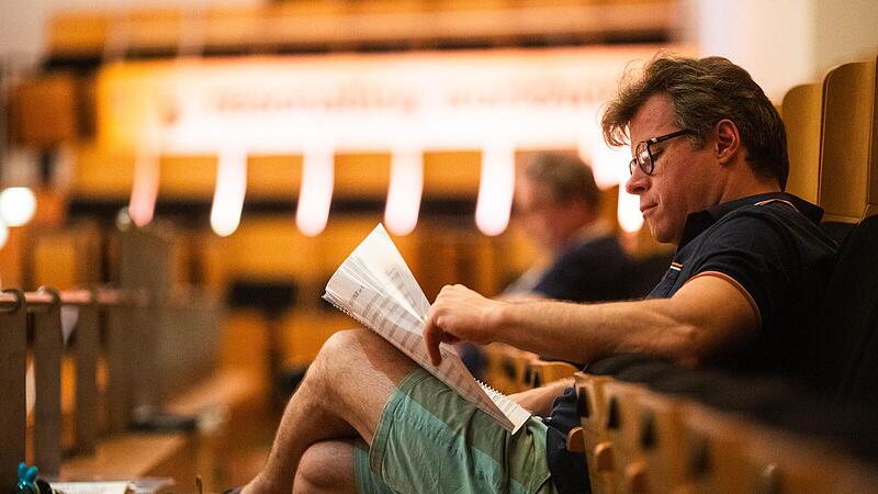 Jakub , Chefdirigent der Bamberger Symphoniker, gehört der Jury von „The Mahler Competition“ an. Michael Gründel Jakub , Chefdirigent der Bamberger Symphoniker, gehört der Jury von „The Mahler Competition“ an. Michael Gründel