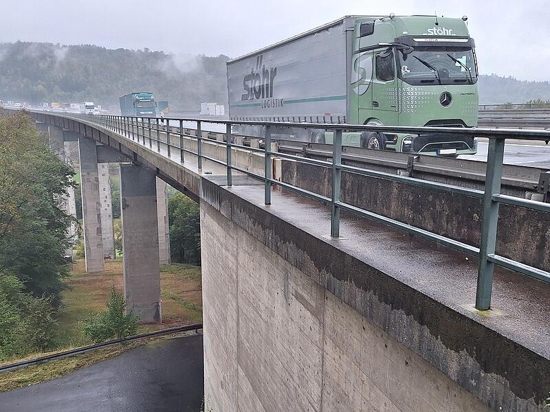 Grenzwaldbr&uuml;cke an der A7: Baurecht durch Regierung