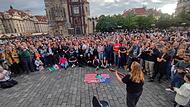 Stefanie „Steffi“Kornherr spielte vor Tausenden Menschen in Prag Lieder von ihrem Idol Bruce Springsteen.