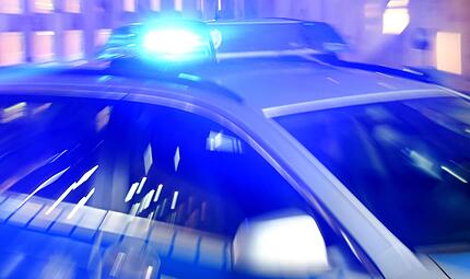 Beim Versuch ihm zu helfen, leistete ein betrunkener Jugendlicher in Bad Kissingen Widerstand gegen die Polizei und einen Rettungssanit&auml;ter.