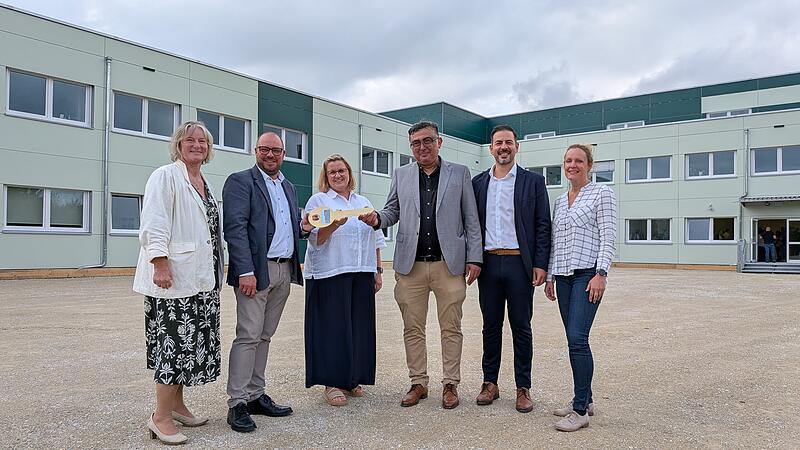 Schaumbergerschule weiht Container ein