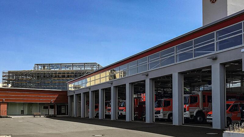 Im Feuerwehrwehrhaus in Herzogenaurach steckt viel mehr, als man auf den ersten Blick sieht.