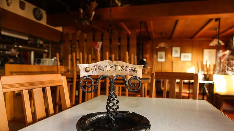 Die Lokale in Deutschland sind seit Monaten leer. Die Kassen der Wirte sind es bald auch.Forchheim & Fränkische Schweiz Die Lokale in Deutschland sind seit Monaten leer. Die Kassen der Wirte sind es bald auch.Forchheim & Fränkische Schweiz