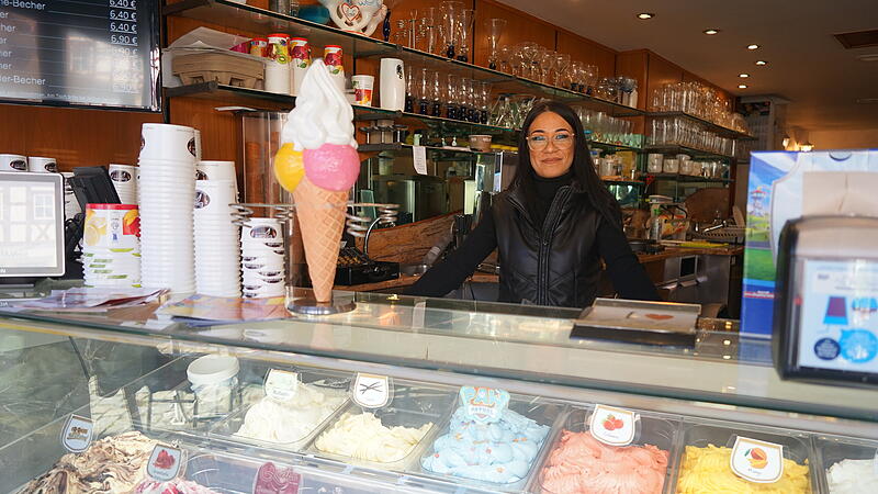 In der Eisdiele am Markt in Herzogenaurach hat man die Qual der Wahl.