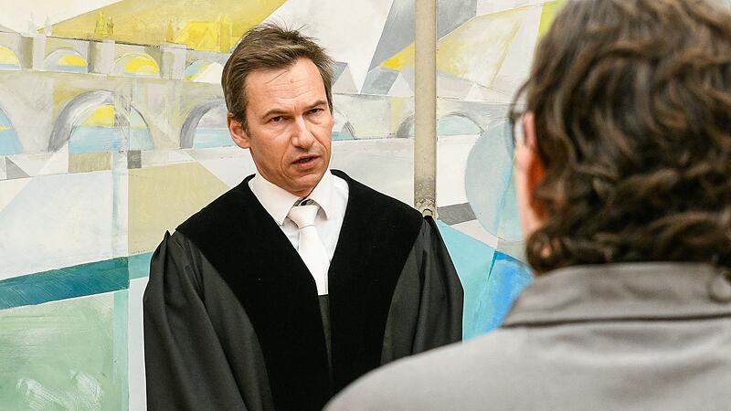 Das Urteil des Landgerichts Würzburg gegen einen Handwerker gilt, bestätigt jetzt der Bundesgerichtshof: der Vorsitzende Richter Thomas Schuster im Prozess um versuchten Mord und eine brutale Hammer-Attacke im März 2023.&nbsp;