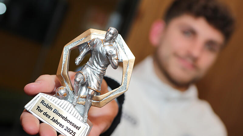 Der Sch&uuml;tze des Tor des Jahres 2025 hat uns am Mittwoch in den Redaktionsr&auml;umen in Bamberg besucht.