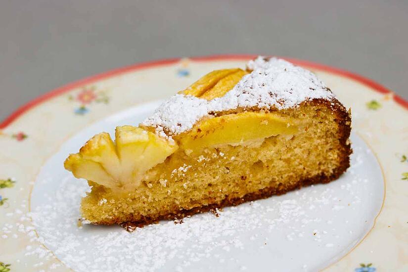Apfelkuchen nach Omas Rezept, der immer gelingt und schmeckt!