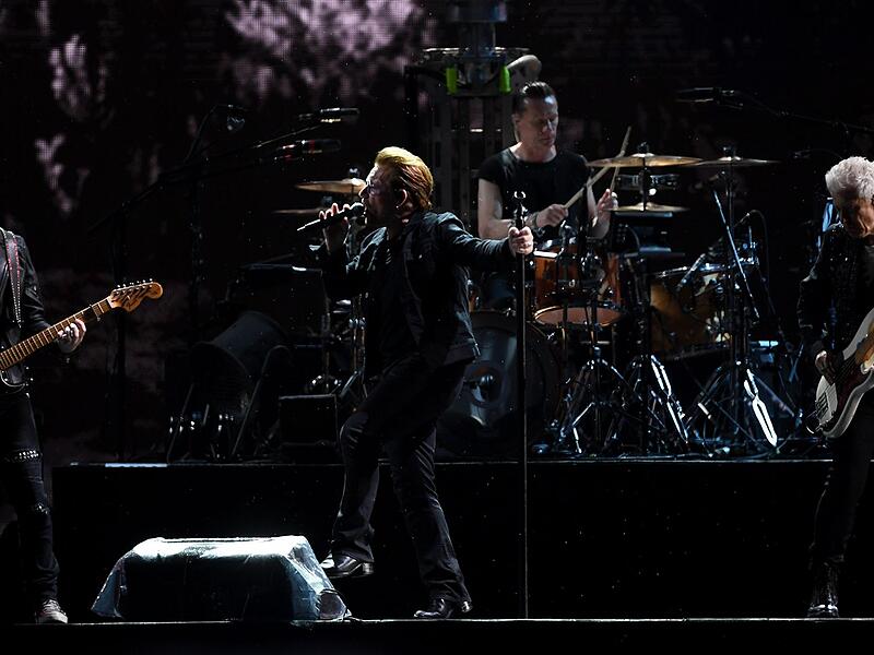 U2