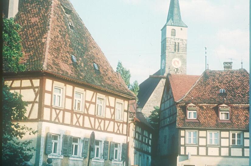 Der Herzogenauracher Marktplatz in den 1950er Jahren Der Herzogenauracher Marktplatz in den 1950er Jahren