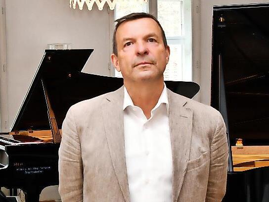 „Der Rienzi gehört nach Bayreuth“: der Musikwissenschaftler Markus Kiesel bei einer Veranstaltung der Gesellschaft der Freunde von Bayreuth.