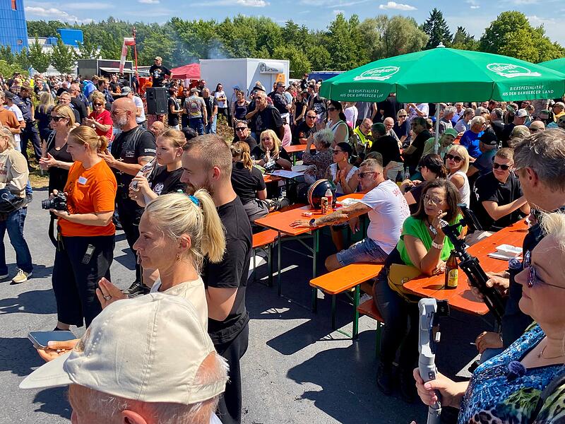 Toy Run Zum Abschluss des Autokorsos wird jedes Jahr auf dem Gelände des Kinder- und Jugendhospizes Sternenzelt gefeiert.