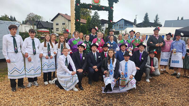Ein Gruppenbild mit den Zecherjubilaren.