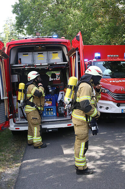 Maschine brennt: Feuer bei Autozulieferer Niederfüllbach