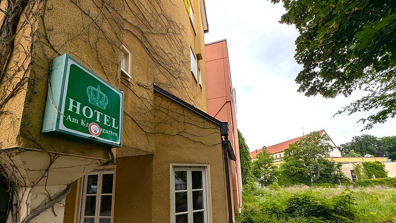 Forchheims n&auml;chstes Gro&szlig;bauprojekt: Im ehemaligen Hotel Kronengarten sollen bald Pflegeazubis einziehen, gleich nebendran wird eine neue Schule gebaut. Der Zeitplan ist ambitioniert.