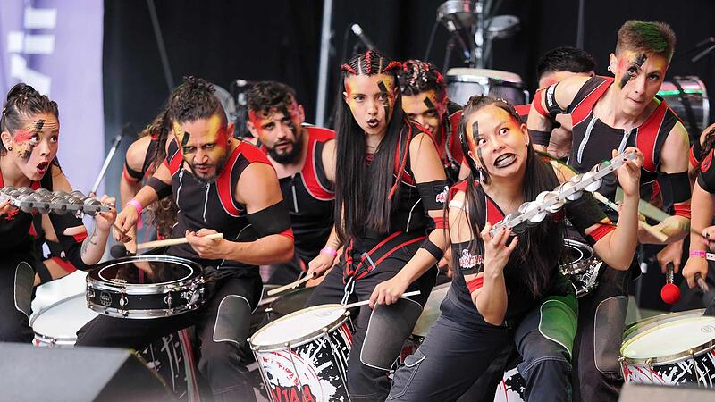 Samba-Festival Coburg 2025 - hier: Aainjaa aus Kolumbien