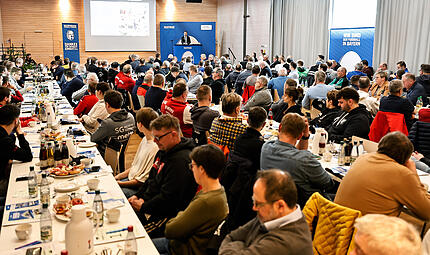 Der Kreistag Coburg/Kronach/Lichtenfels fand in der Dom&auml;ne Sonnefeld statt. 152 Stimmberechtigte waren dabei.