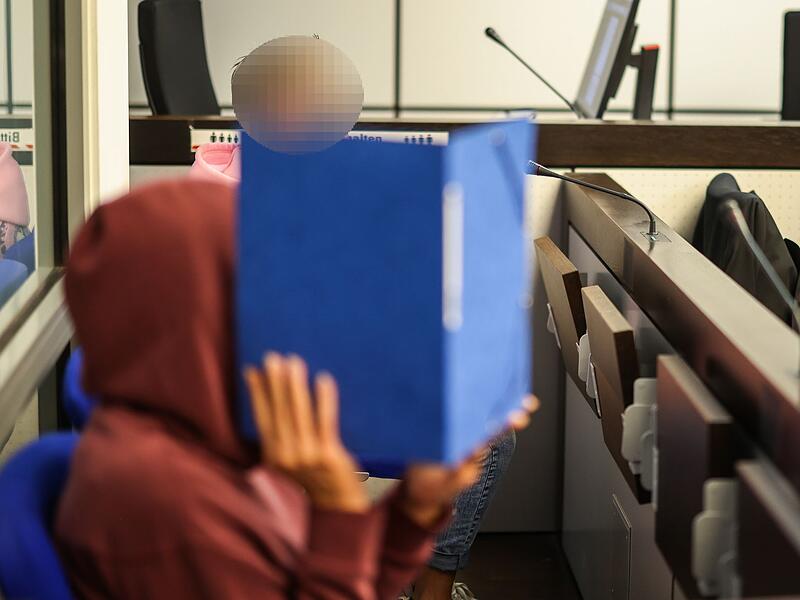 Prozessbeginn wegen Mordkomplott Prozessbeginn wegen Mordkomplott