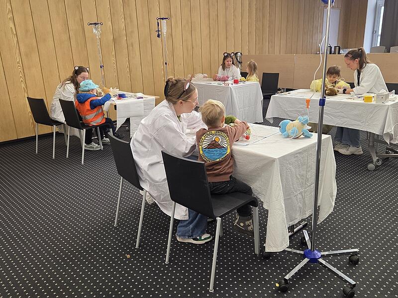 Leopoldina-Krankenhaus Schweinfurt zum Anfassen f&uuml;r Kinder