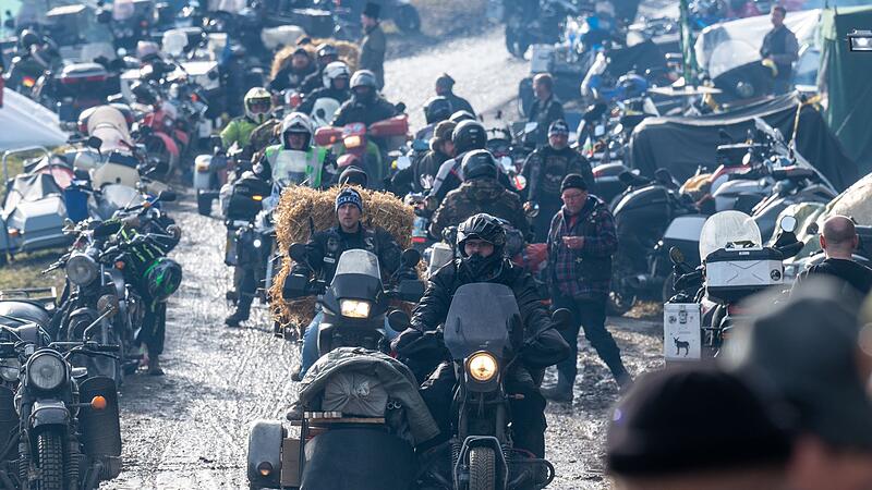 Elefantentreffen der Motorradfahrer im Bayerischen Wald