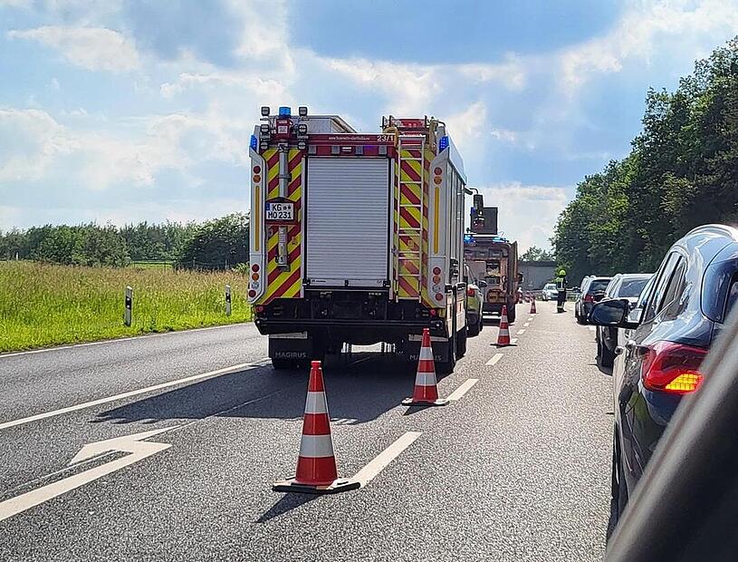 An der Autobahnauffahrt zur A7 7Richtung Kassel bei Oberthulba staute es sich.