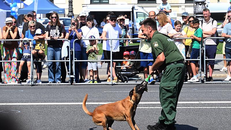 Festveranstaltung "80 Jahre Bayerische Polizei" Festveranstaltung "80 Jahre Bayerische Polizei"