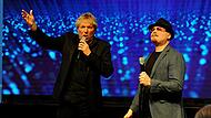 Bernhard Brink und Art Garfunkel jr. singen bei der Thomann-Jubiläumsgala im Duett.