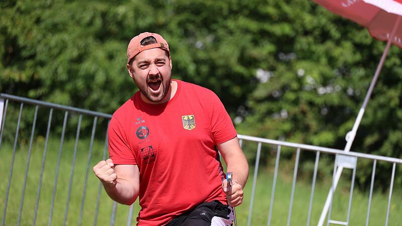 Deutschland siegt mehrfach bei der Minigolf-WM. Mit dabei: der Bamberger Yannick Müller.