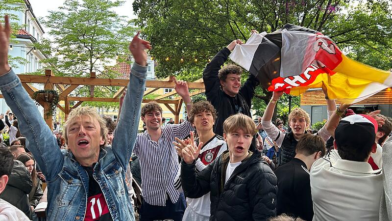 Public Viewing in Coburg: WM-Auftakt mit Deutschland gegen CuracaoPublic Viewing in Coburg: WM-Auftakt mit Deutschland gegen Curacao Public Viewing im Coburger Josiasgarten: WM-Auftakt mit Deutschland gegen Curacao