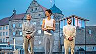 Vor der Kulisse der Festung Rosenberg treten die Schauspieler vors Publikum.Christian Martin