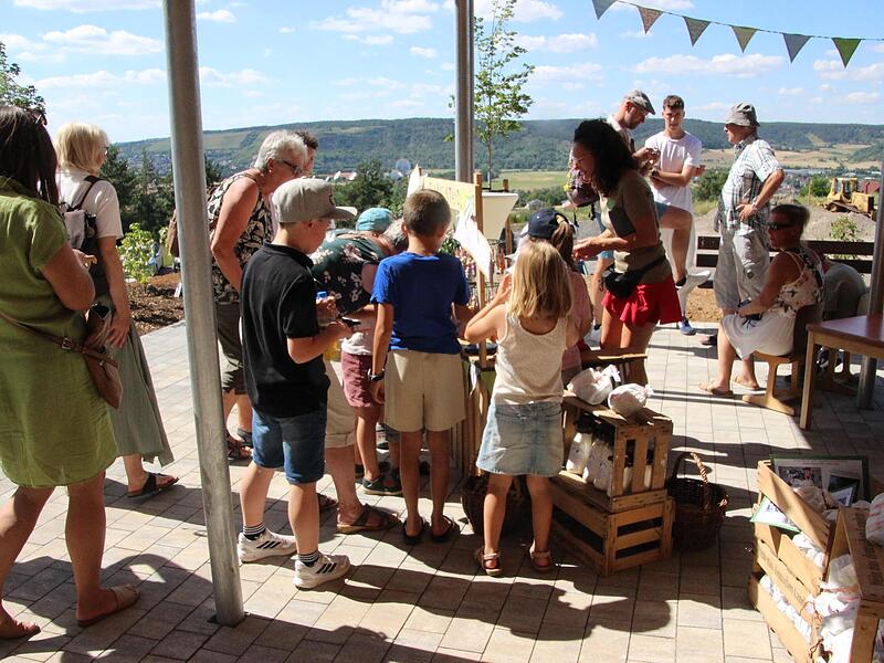 Bei der offiziellen Eröffnung des Fuchsstädter Waldkindergartens Ende Juni herrschte Andrang. In der Bürgerversammlung wollte ein Bürger nun Informationen über die Kosten der neuen Einrichtung für die Gemeinde haben.