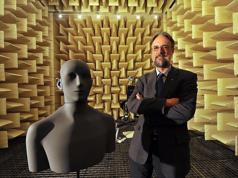 Karlheinz Brandenburg im Jahr 2009 in Ilmenau. Mit der Entwicklung des MP3-Formats haben der Elektrotechniker und sein Team am Fraunhofer-Institut in Erlangen in den 1990er-Jahren Wissenschaftsgeschichte geschrieben.