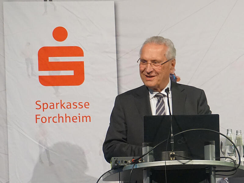 Innenminister Joachim Herrmann spricht in Forchheim über Innere Sicherheit.Forchheim & Fränkische Schweiz Innenminister Joachim Herrmann spricht in Forchheim über Innere Sicherheit.