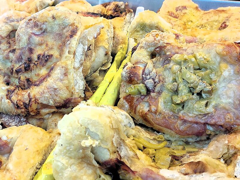 Frisch belegt, hei&szlig; und lecker.Kulinarischer Rundgang auf dem Kronacher Freischie&szlig;en