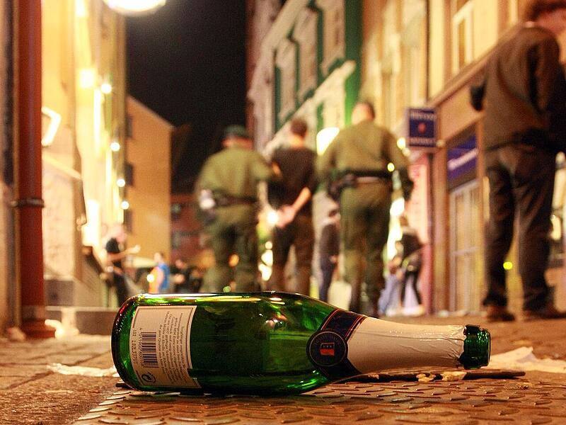Bamberg: Mann attackiert Personal in Gaststätte mit Eisenstange Bamberg: Mann attackiert Personal in Gaststätte mit Eisenstange
