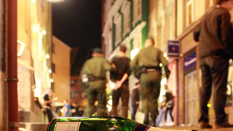 Bamberg: Mann attackiert Personal in Gaststätte mit Eisenstange Bamberg: Mann attackiert Personal in Gaststätte mit Eisenstange