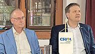 Ulrich Kutz (links) hatte Steffen Hörtler eingeladen, CSU-Vorsitzender und Stiftungsdirektor der Stiftung Heiligenhof. An diesem Tag war er in seiner Funktion als Mitglied im Aufsichtsrat des ZDF beim Stadtgespräch der CSU.