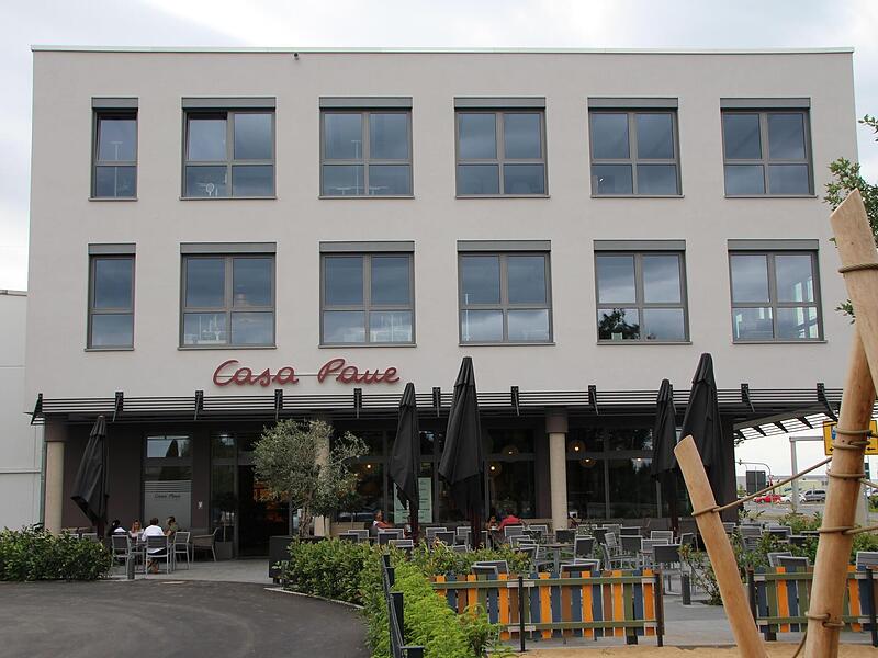 Das &bdquo;Casa Pane&ldquo; von &bdquo;Der Beck&ldquo; im S&uuml;den der Stadt hat unl&auml;ngst er&ouml;ffnet.Forchheim & Fr&auml;nkische Schweiz