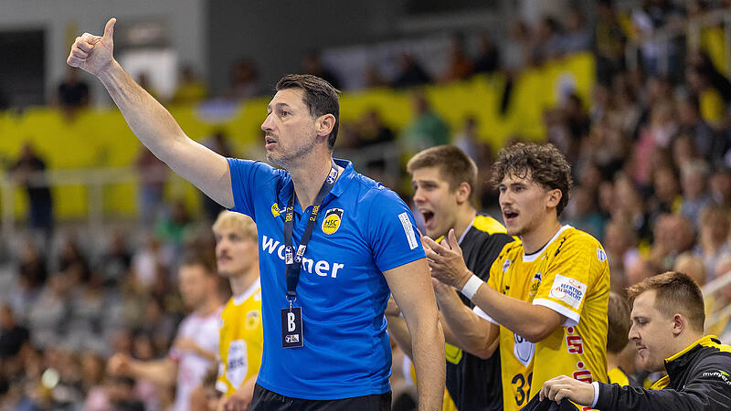 Das Heimspiel gegen Ferndorf war ein Zitterspiel f&uuml;r Coach Anel Mahmutefendic. Nach dem &bdquo;Last-Second-Sieg&ldquo; am Samstag zeigte der Daumen aber letztlich nach oben.