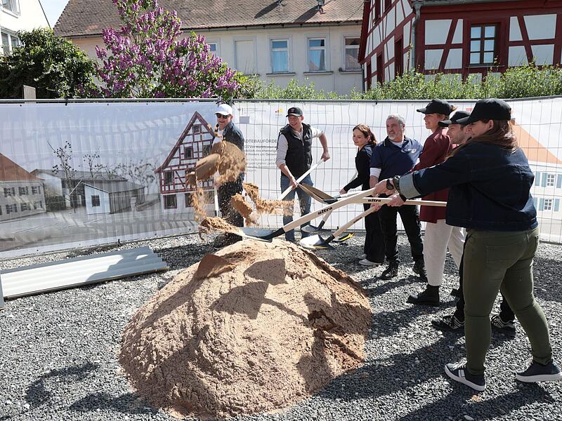 Spatenstich Marktbuden Eggolsheim