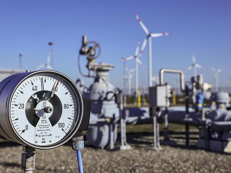 Niedrige Gas-Füllstände. Niedrige Gas-Füllstände.