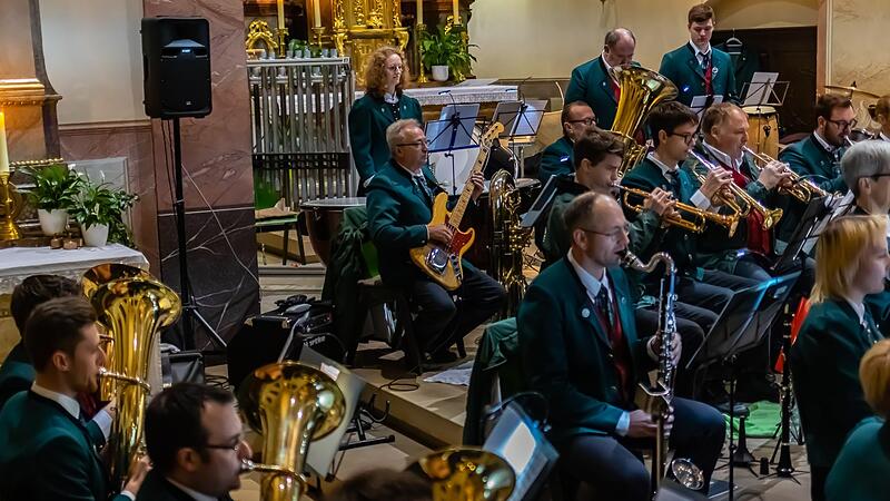 Ein wunderbares Adventskonzert gestaltete der Musikverein Knetzgau vor Kurzem in der  Knetzgauer Kirche.