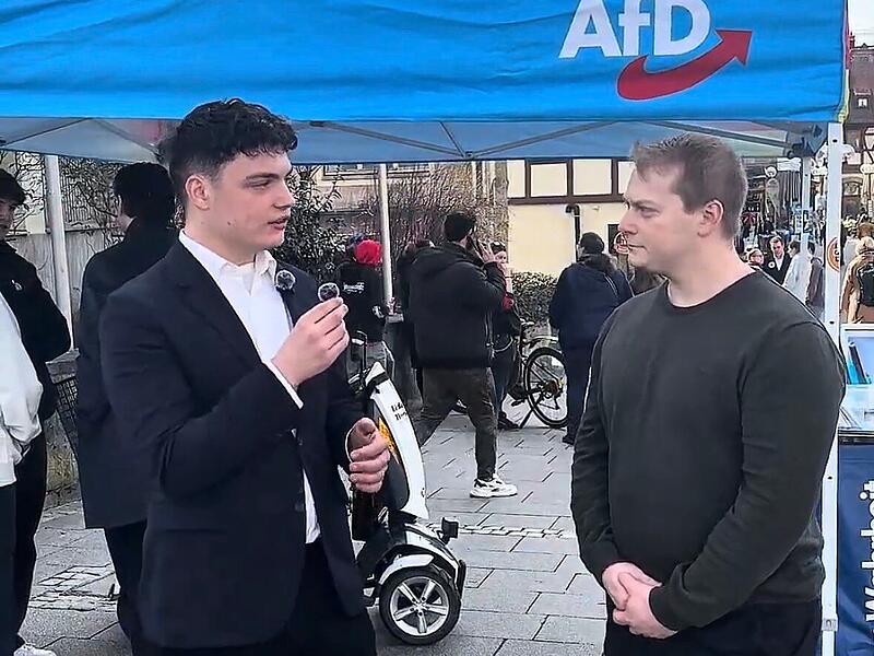 Cedrik Lotspeich interviewte auch Gerald Wedler von der AfD. Cedrik Lotspeich interviewte auch Gerald Wedler von der AfD.