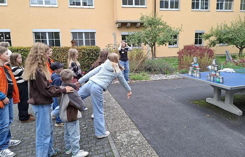 Beim Begegnungsfest an der Jakob-Kaiser-Realschule in Hammelburg wurde die Ankunft der neuen Fünftklässler gefeiert. Dabei hat es eine Vielzahl an Spielen und kreativen Aufgaben für die Kinder gegeben.
