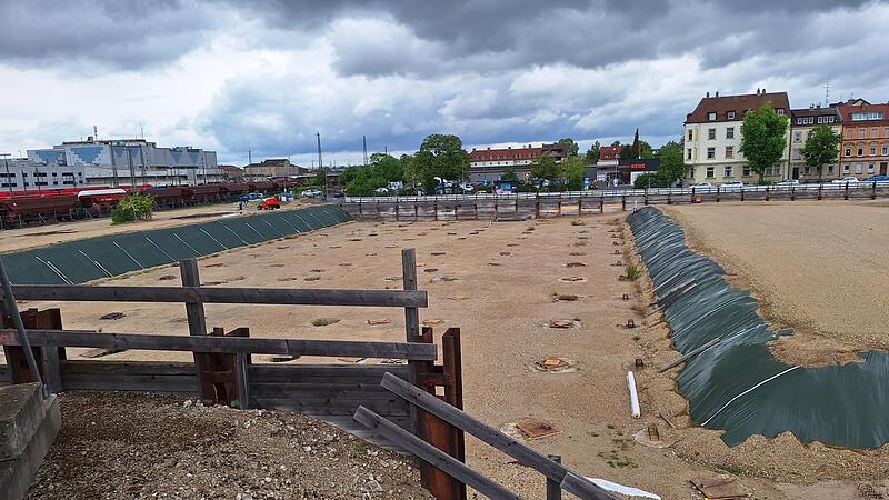 Ecosquare Bamberg Dunkle Wolken über der Eco Square-Baustelle: Wann und ob das ambitionierte Wohnprojekt in Bahnhofsnähe umgesetzt wird, ist weiter offen.