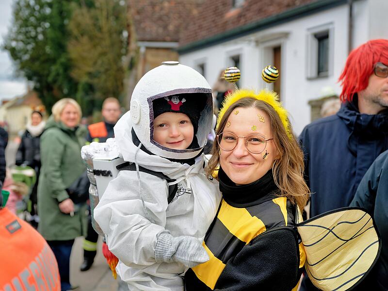 Faschingsumzug in Hirschaid 2026Mit Drachen und Pok&eacute;mon: Faschingsumzug in Hirschaid